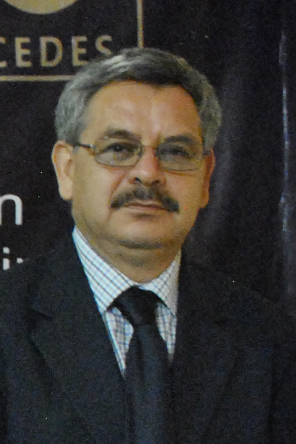 Dr. Julio Guillén Velázquez